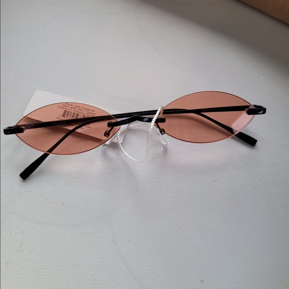 - Light weight and high quality no frame, the - Picture 4 of 8